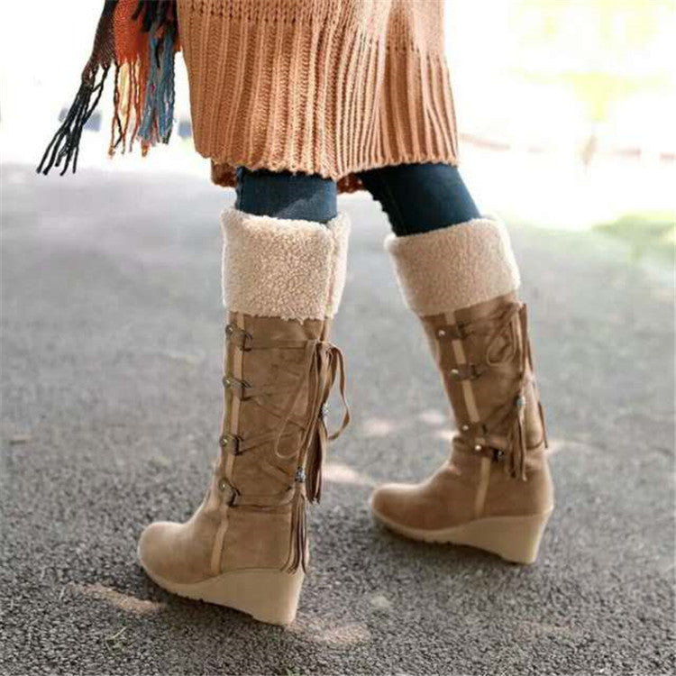 Frosted lace-up fringed snow boots